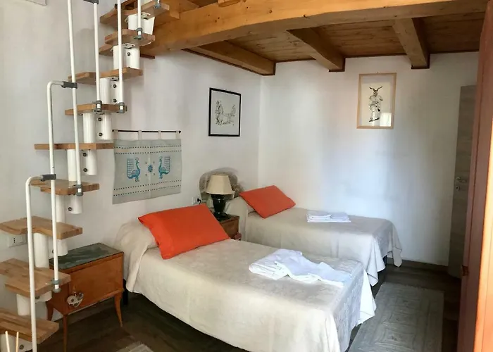 Bed and Breakfast Pascal House Nuoro_iun E5016 3*