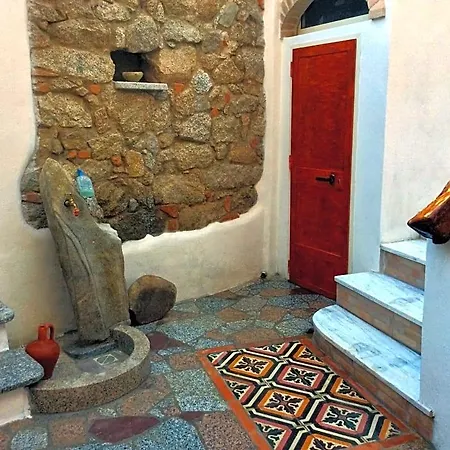 Bed & Breakfast Pascal House Nuoro_iun E5016 3*